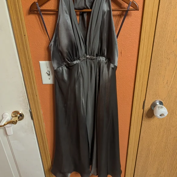 White House Black Market Charcoal Grey Backless Dress - 100% Silk - Picture 3 of 7